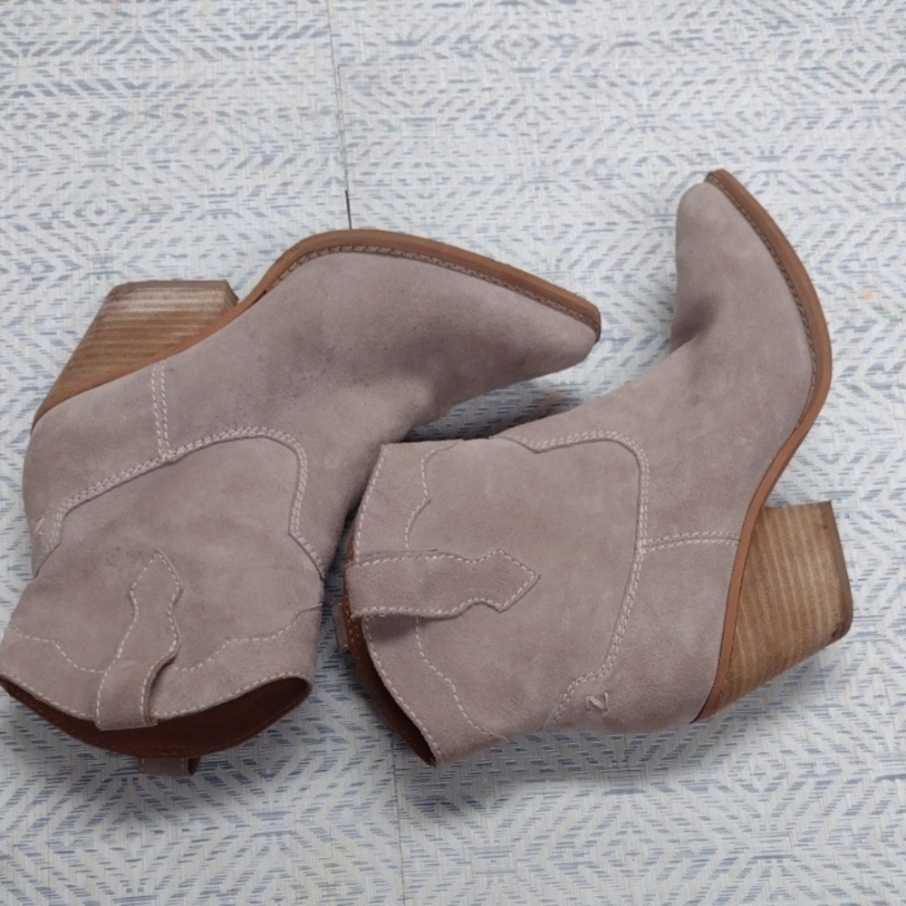 Zodiac Women's Suede Ankle Boots - Cream - Picture 4 of 12